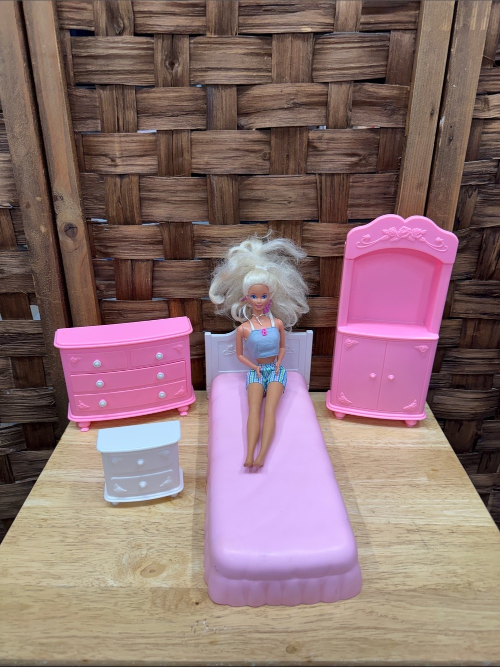 Vtg Mattel Barbie So Much To Do Bedroom Furniture Mattel 1993